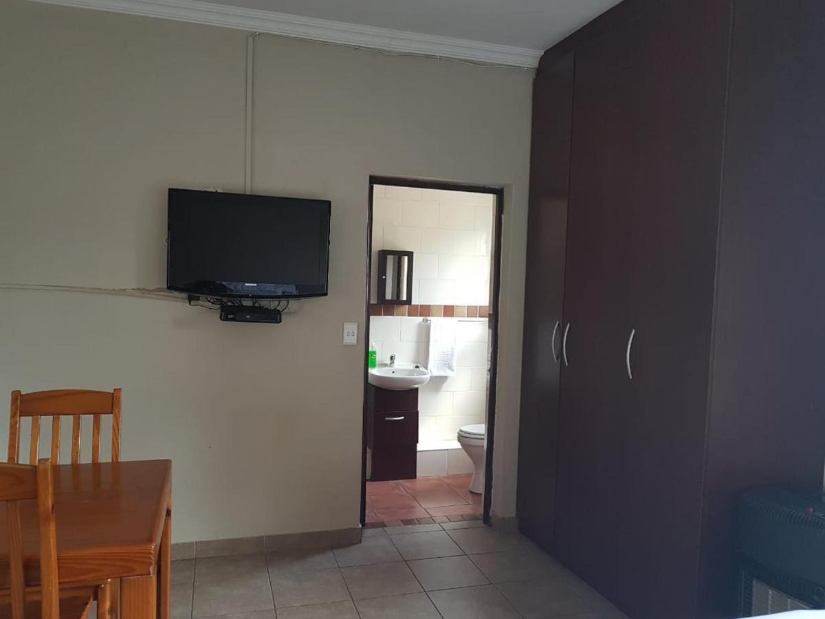 Private Apartments & Biz Stays פרטוריה מראה חיצוני תמונה