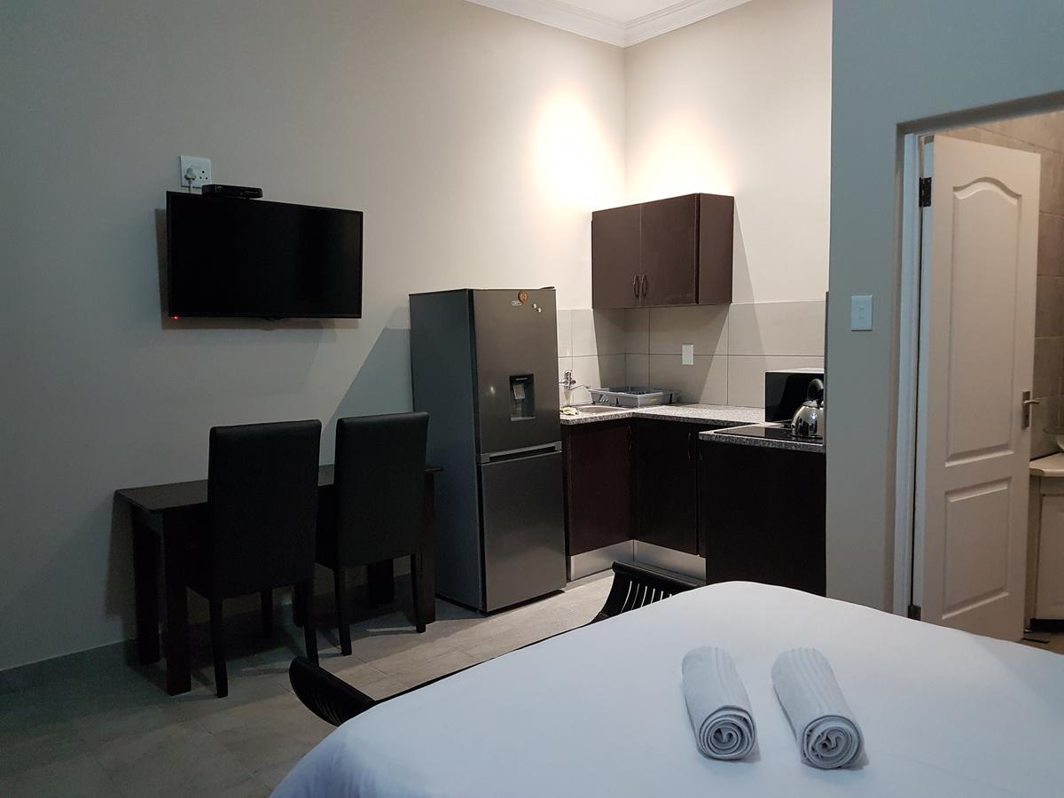 Private Apartments & Biz Stays פרטוריה מראה חיצוני תמונה