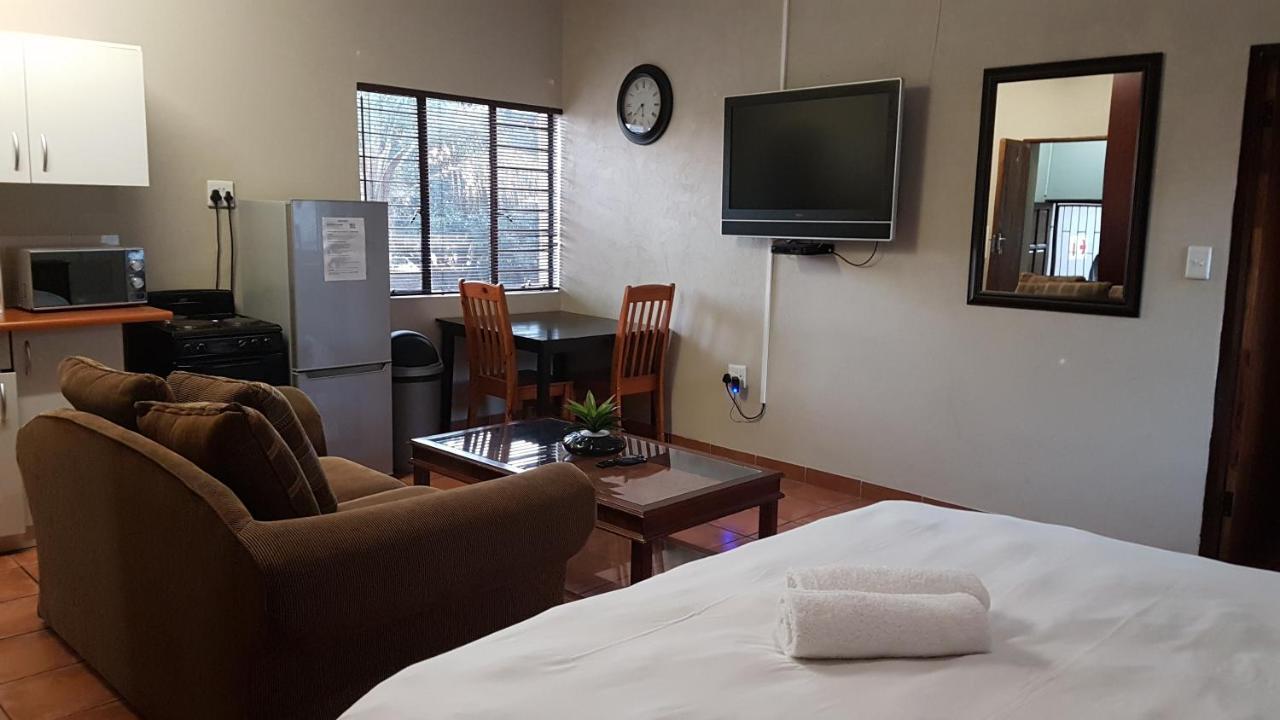 Private Apartments & Biz Stays פרטוריה מראה חיצוני תמונה